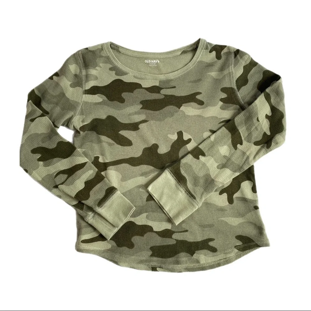Old Navy Girl’s Camo Long Sleeve Thermal Top